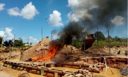 Comuneros y vigilantes de San José de Karene desalojan a mineros ilegales de su territorio