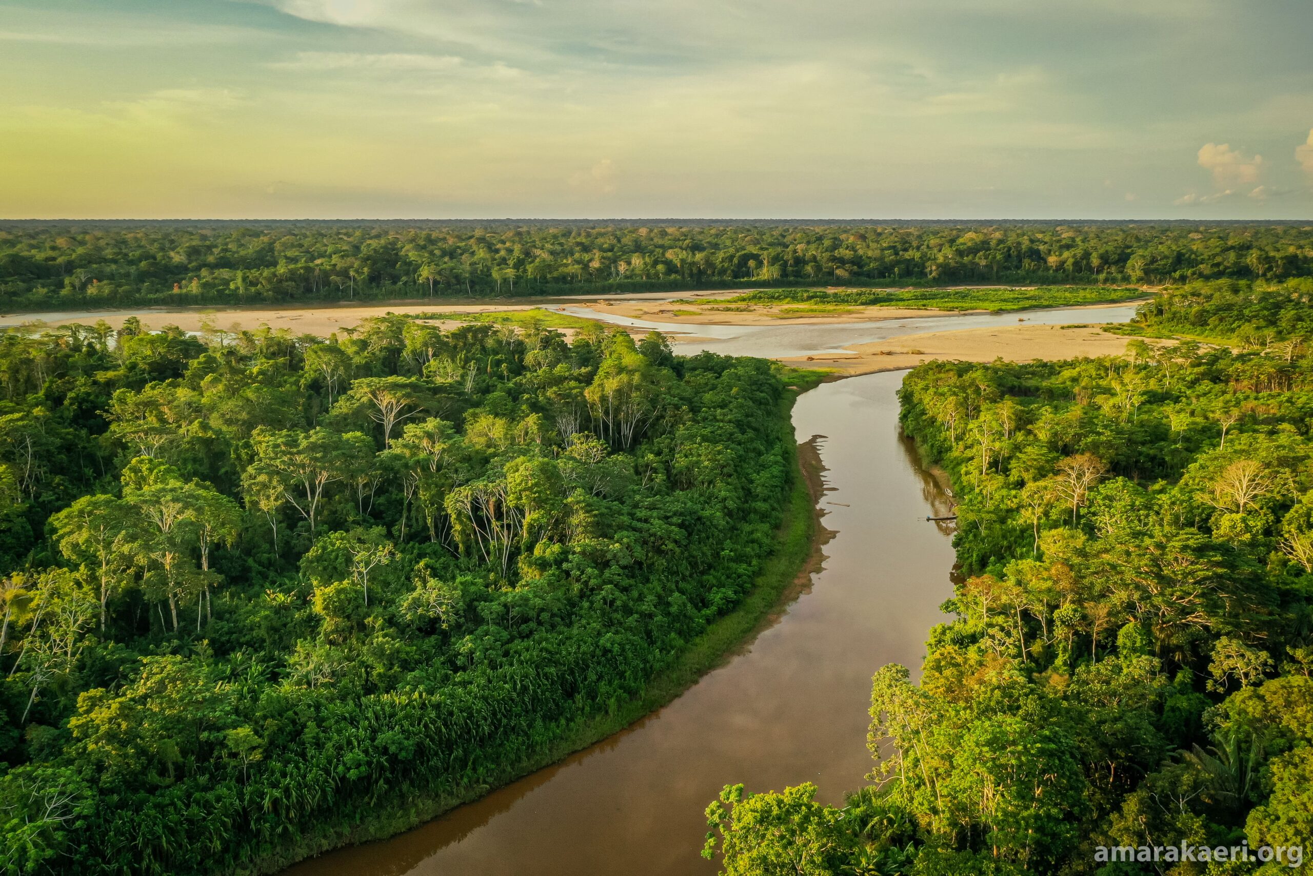 Vista del río Karene desde la comunidad nativa Puerto Luz
