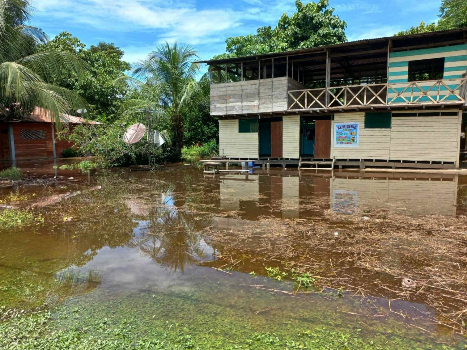 Comunidad nativa Puerto Azul Mberohue sufre inundación debido a constantes lluvias en la región