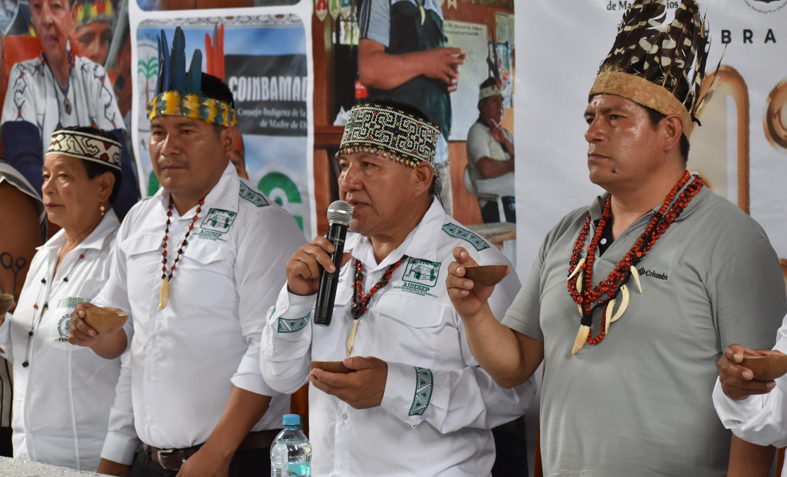 Durante la conferencia de prensa, los líderes y lideresas indígenas exhortaron la atención de las demandas de las comunidades nativas de la región.