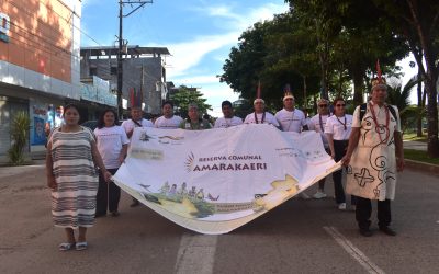 Cogestión de la Reserva Comunal Amarakaeri sensibiliza a la población sobre la importancia del área a través de pasacalle y cineforo